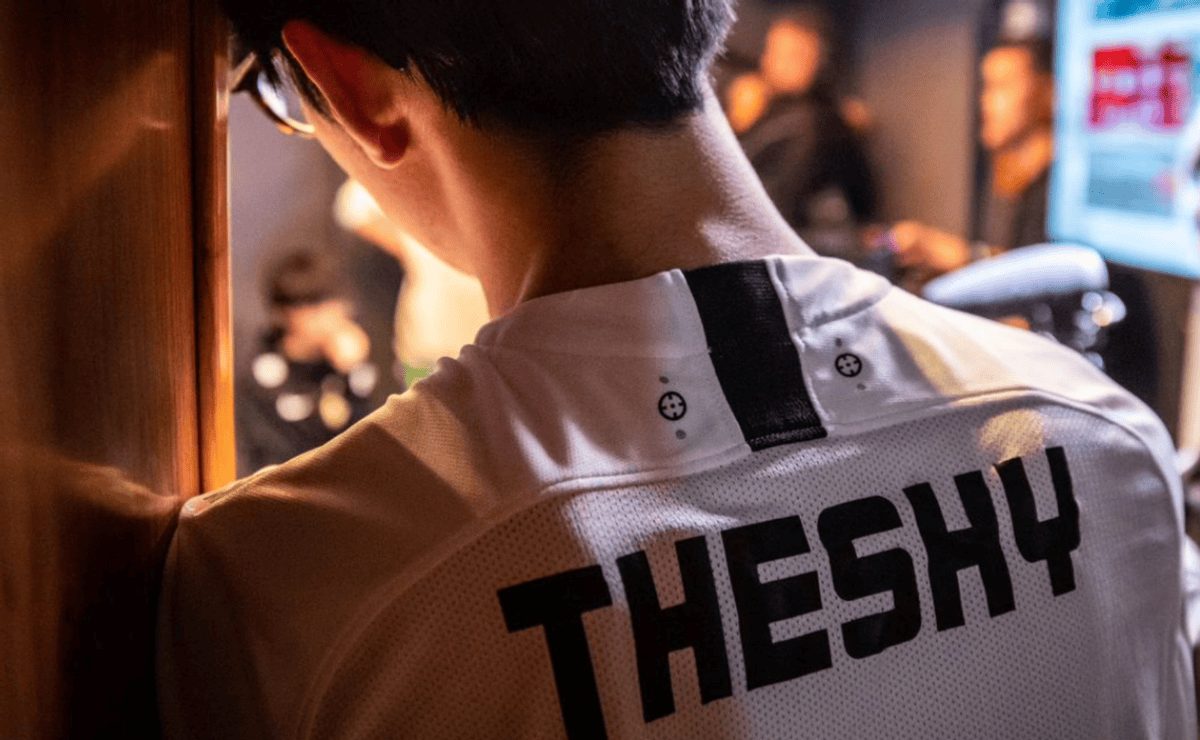 无法赢得比赛，即使有这个？ Junhao 偷了两个Baron，但无法赢得一场比赛， JD Gaming 让Ultra Prime提前放假