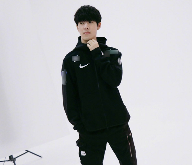 DOTA2 TI：LGD让一追二战胜BC，下一轮将面对Aster，CN DOTA内战！